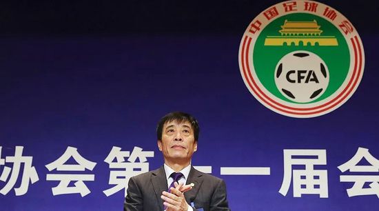 一男一女曰批片