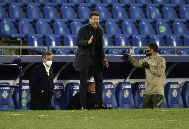 国产日韩精品欧美一区喷水