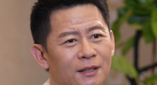 女孩和课外老师的关系